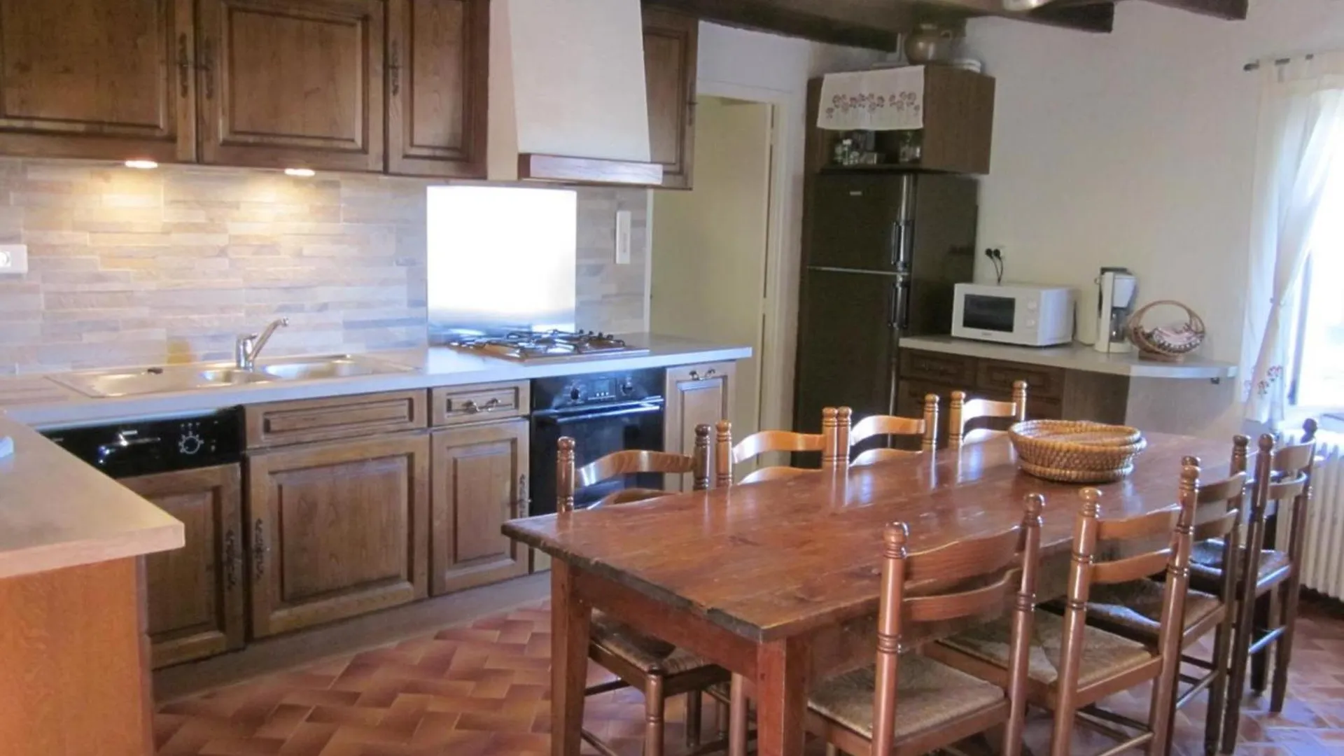 Maison Familiale Avec Jardin Clos, Cheminee, Animaux Acceptes Et Internet A Ferrieres-Sur-Sichon - Fr-1-489-552 度假居
