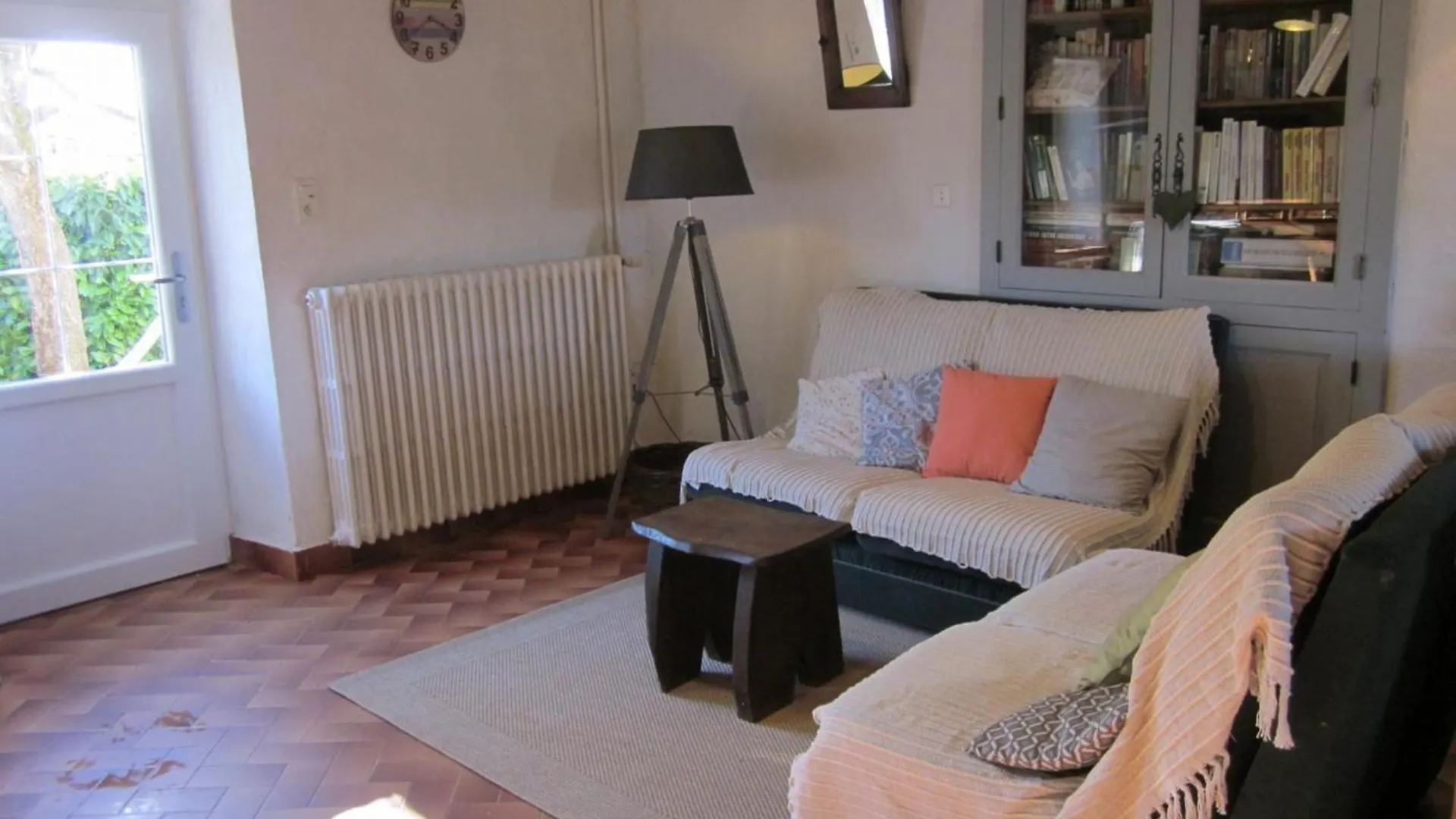 Maison Familiale Avec Jardin Clos, Cheminee, Animaux Acceptes Et Internet A Ferrieres-Sur-Sichon - Fr-1-489-552 0*,  France