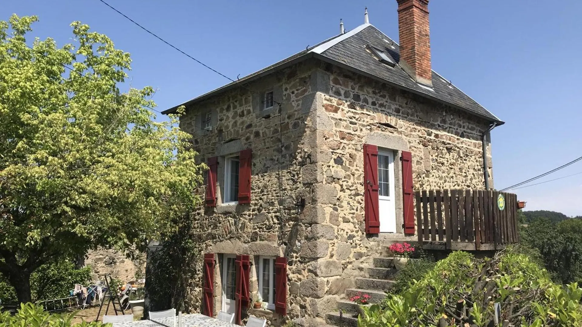 Maison Familiale Avec Jardin Clos, Cheminee, Animaux Acceptes Et Internet A Ferrieres-Sur-Sichon - Fr-1-489-552 France